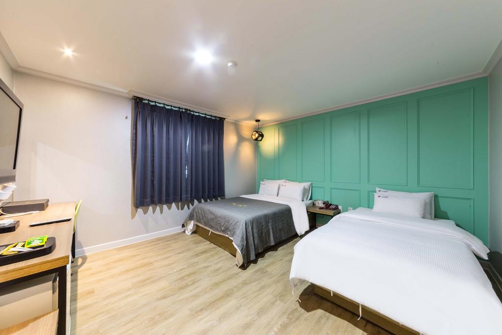 צ'ונצ'און Ost Hotel מראה חיצוני תמונה