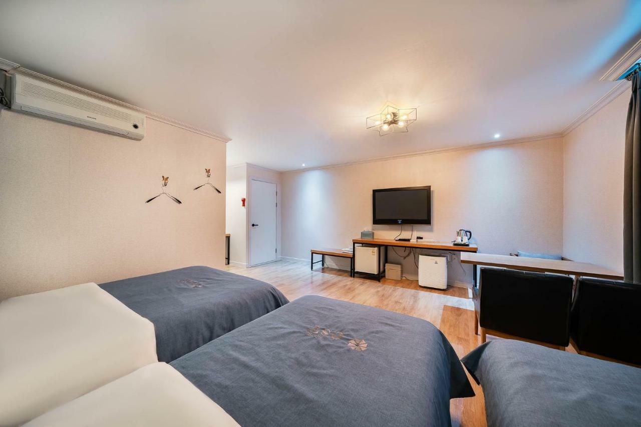 צ'ונצ'און Ost Hotel מראה חיצוני תמונה