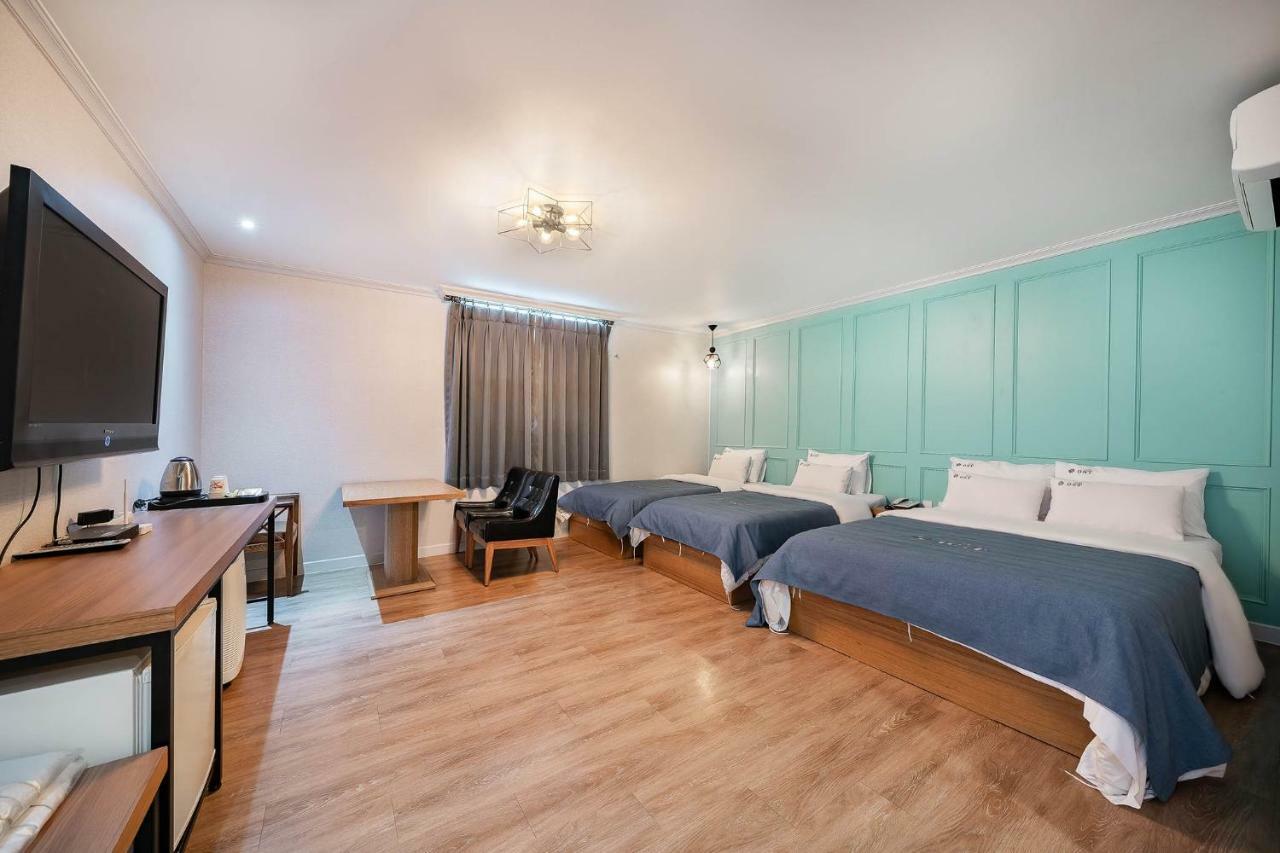 צ'ונצ'און Ost Hotel מראה חיצוני תמונה