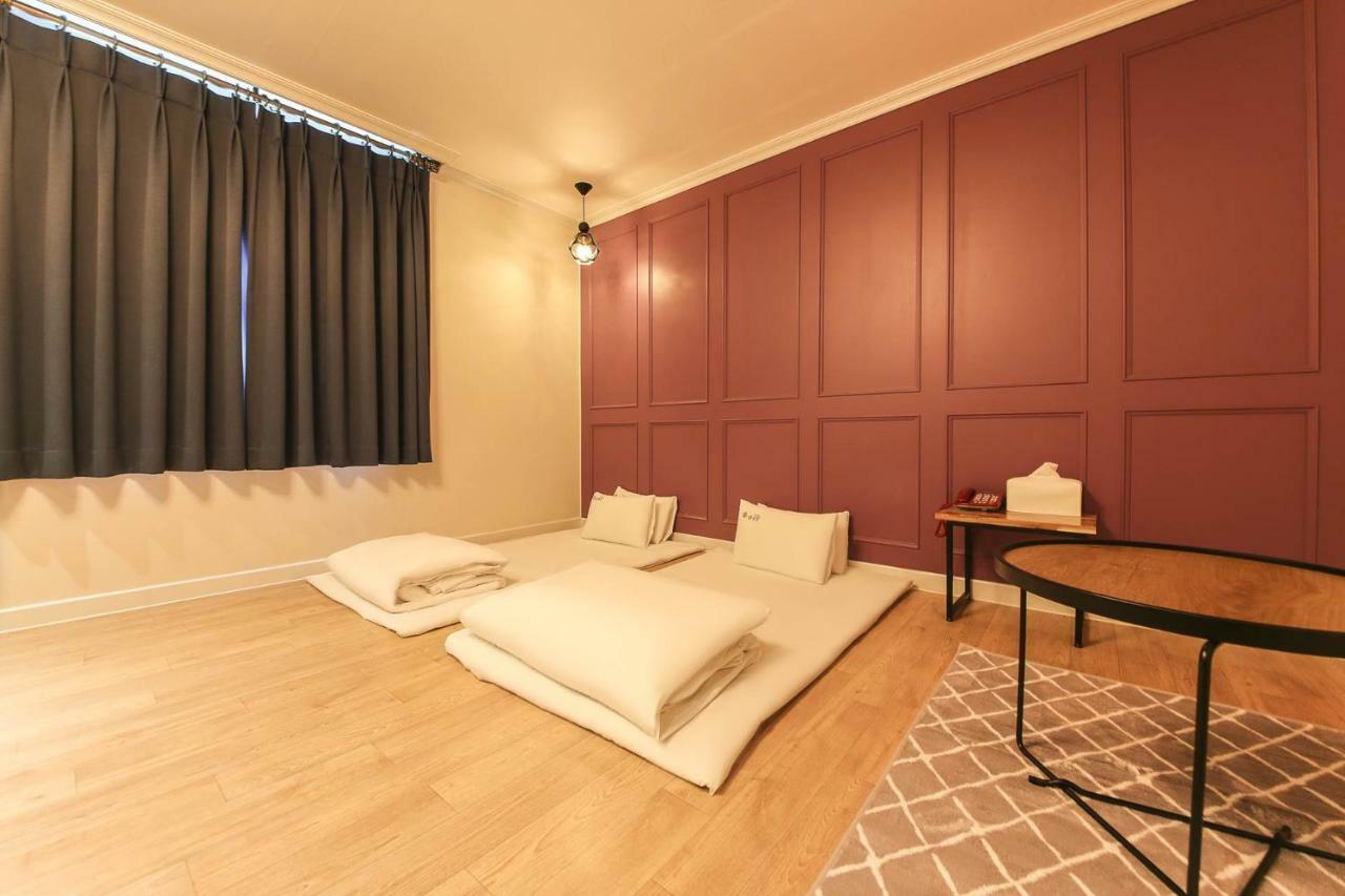 צ'ונצ'און Ost Hotel מראה חיצוני תמונה